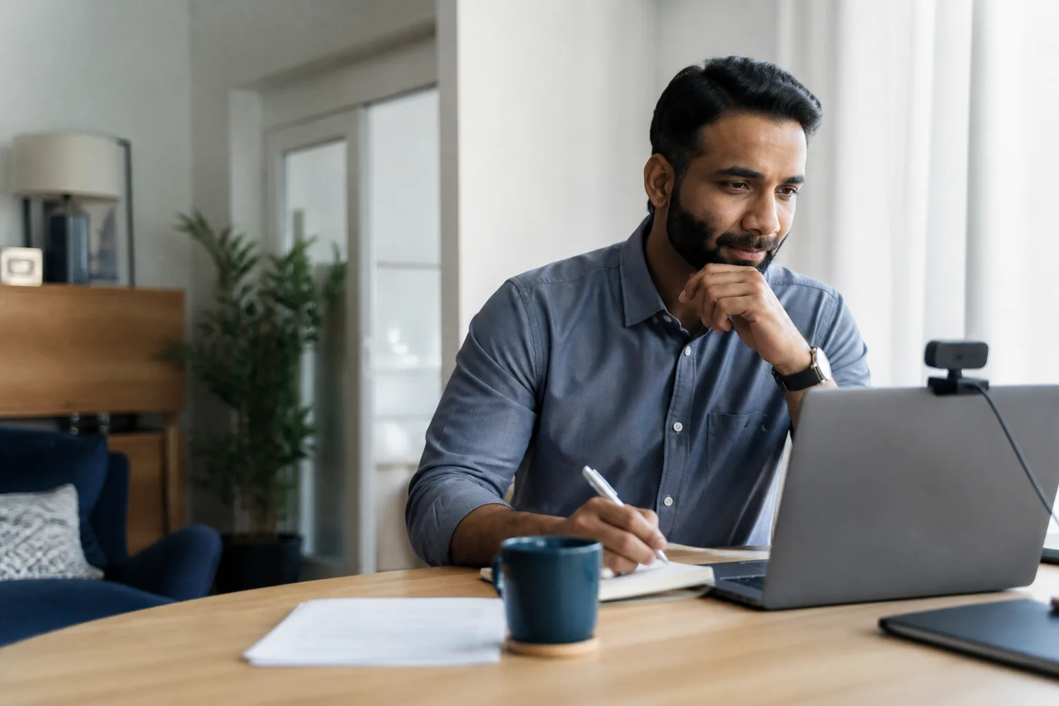 What Job Seekers Need to Know About AI in Hiring — Interviewly historical article illustration
